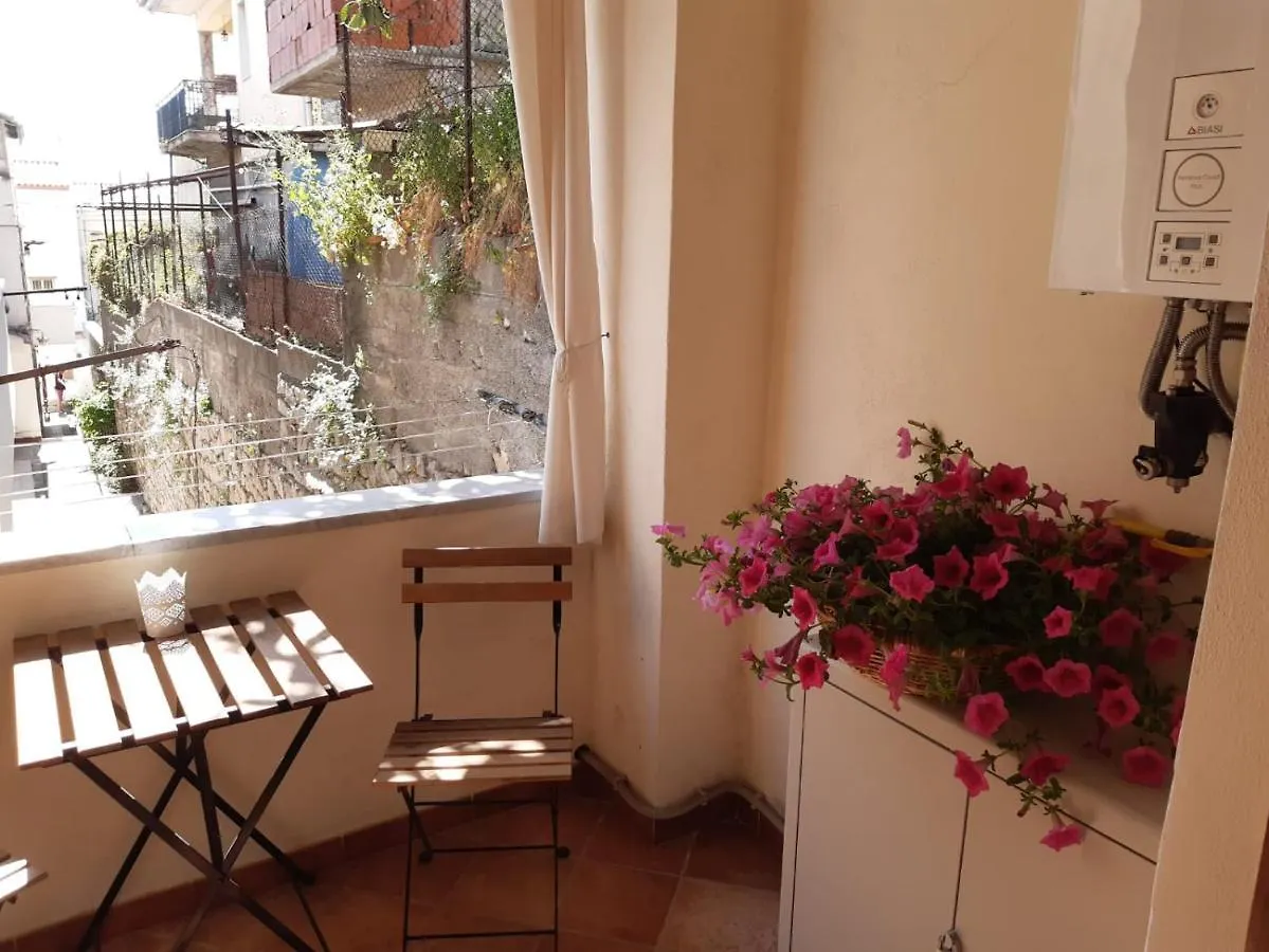 Mechome Apt Taormina 0*,  Italy