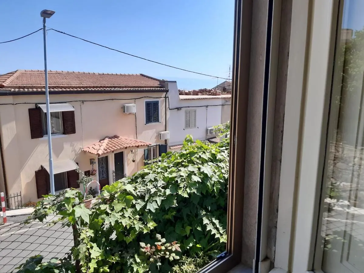 Mechome Apt Taormina 0*,  Italy