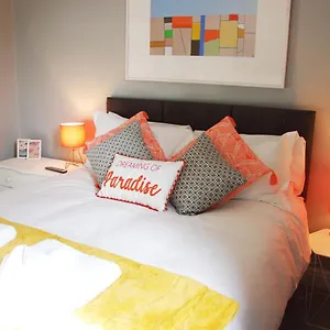 paradise-house-central-york-free-parking-garden.yorkshirehotels.net/
